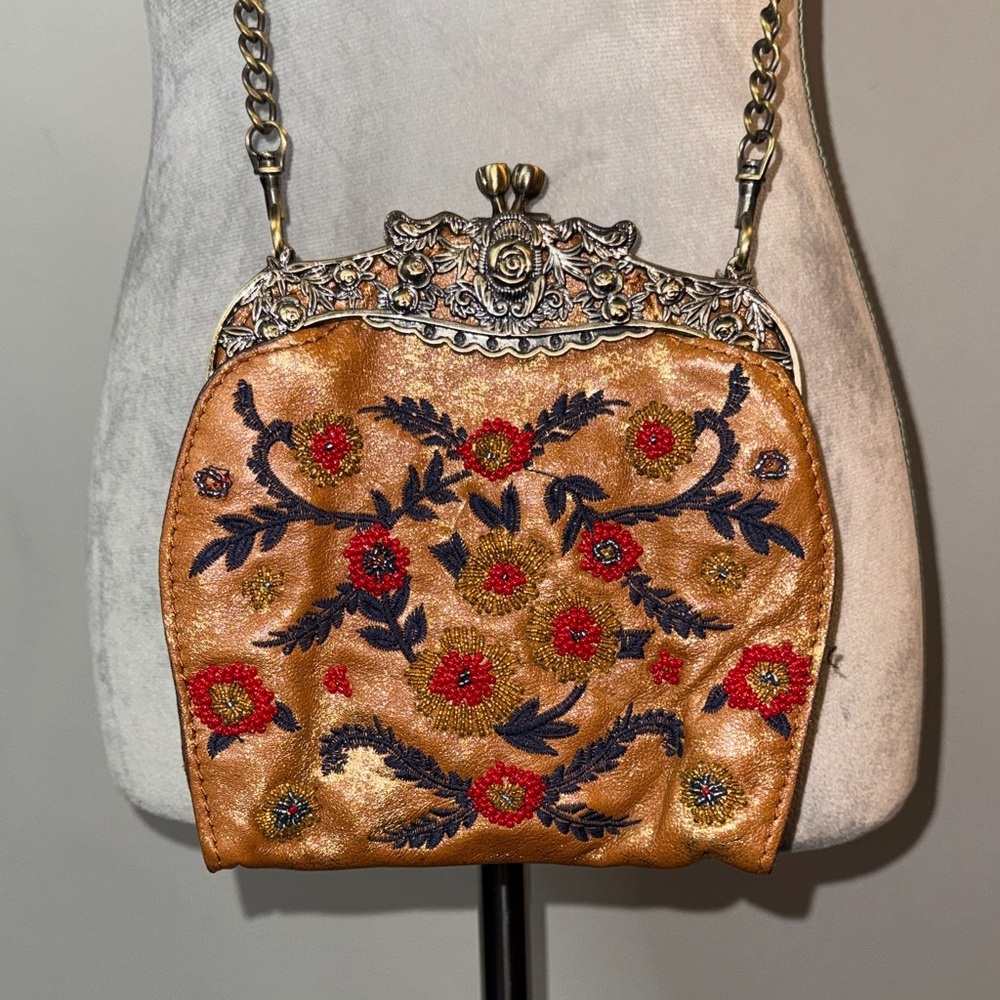 Patricia Nash Provençal Escaoe Beaded Carmonita Small Frame leather Clutch EUC - Picture 2 of 15